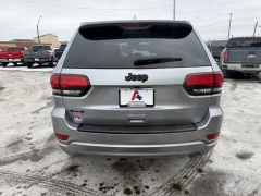 Used 2018  Jeep Grand Cherokee 4d SUV 4WD Laredo Altitude at A&plus; Autobrokers near Mt&period; Vernon&comma; OH