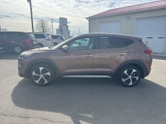 Used 2017  Hyundai Tucson 4d SUV AWD Limited at A&plus; Autobrokers near Mt&period; Vernon&comma; OH