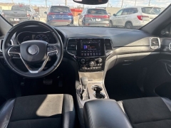 Used 2019  Jeep Grand Cherokee 4d SUV 4WD Laredo Altitude at A&plus; Autobrokers near Mt&period; Vernon&comma; OH