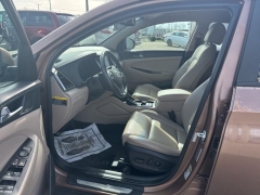 Used 2017  Hyundai Tucson 4d SUV AWD Limited at A&plus; Autobrokers near Mt&period; Vernon&comma; OH