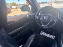 Used 2018  Jeep Grand Cherokee 4d SUV 4WD Laredo Altitude at A&plus; Autobrokers near Mt&period; Vernon&comma; OH