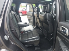 Used 2019  Jeep Grand Cherokee 4d SUV 4WD Laredo Altitude at A&plus; Autobrokers near Mt&period; Vernon&comma; OH
