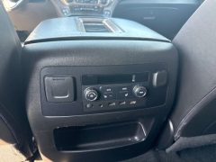 Used 2017  GMC Yukon 4d SUV 4WD Denali at A&plus; Autobrokers near Mt&period; Vernon&comma; OH