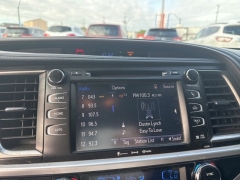 Used 2019  Toyota Highlander 4d SUV AWD XLE at A&plus; Autobrokers near Mt&period; Vernon&comma; OH