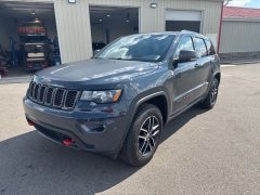 Used 2018  Jeep Grand Cherokee 4d SUV 4WD Trailhawk V6 at A&plus; Autobrokers near Mt&period; Vernon&comma; OH