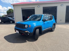 Used 2015  Jeep Renegade 4d SUV 4WD Trailhawk at A&plus; Autobrokers near Mt&period; Vernon&comma; OH