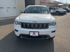 Used 2018  Jeep Grand Cherokee 4d SUV 4WD Limited V6 at A+ Autobrokers near Mt. Vernon, OH