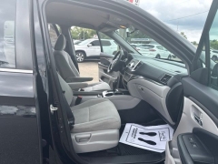 Used 2018  Honda Pilot 4d SUV AWD LX at A&plus; Autobrokers near Mt&period; Vernon&comma; OH