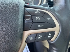 Used 2015  Jeep Cherokee 4d SUV 4WD Limited V6 at A&plus; Autobrokers near Mt&period; Vernon&comma; OH
