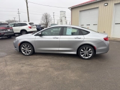 Used 2015  Chrysler 200 4d Sedan S I4 at A&plus; Autobrokers near Mt&period; Vernon&comma; OH