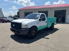 Used 2007  Ford Super Duty F-350 CC 2WD Reg Cab SRW 141" XL at A&plus; Autobrokers near Mt&period; Vernon&comma; OH