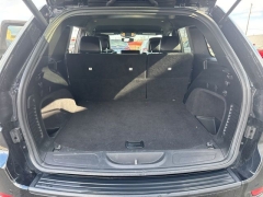 Used 2019  Jeep Grand Cherokee 4d SUV 4WD Laredo Altitude at A&plus; Autobrokers near Mt&period; Vernon&comma; OH