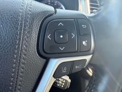 Used 2017  Toyota Highlander 4d SUV AWD Limited Platinum at A&plus; Autobrokers near Mt&period; Vernon&comma; OH