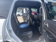 Used 2018  Jeep Grand Cherokee 4d SUV 4WD Laredo Altitude at A&plus; Autobrokers near Mt&period; Vernon&comma; OH