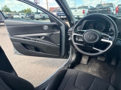 Used 2022  Hyundai Elantra SEL IVT at A&plus; Autobrokers near Mt&period; Vernon&comma; OH
