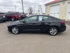 Used 2019  Hyundai Elantra 4d Sedan SEL at A&plus; Autobrokers near Mt&period; Vernon&comma; OH