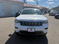 Used 2017  Jeep Grand Cherokee 4d SUV 4WD Limited at A&plus; Autobrokers near Mt&period; Vernon&comma; OH