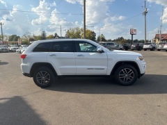 Used 2018  Jeep Grand Cherokee 4d SUV 4WD Limited V6 at A&plus; Autobrokers near Mt&period; Vernon&comma; OH
