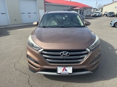 Used 2017  Hyundai Tucson 4d SUV AWD Limited at A&plus; Autobrokers near Mt&period; Vernon&comma; OH