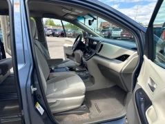 Used 2017  Toyota Sienna 4d Wagon LE 8-Pass at A&plus; Autobrokers near Mt&period; Vernon&comma; OH