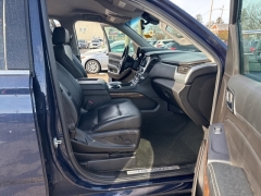 Used 2018  Chevrolet Suburban 4d SUV 4WD LT at A&plus; Autobrokers near Mt&period; Vernon&comma; OH