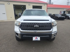 Used 2018  Toyota Tundra 4WD CrewMax SR5 5&period;7L FFV at A&plus; Autobrokers near Mt&period; Vernon&comma; OH
