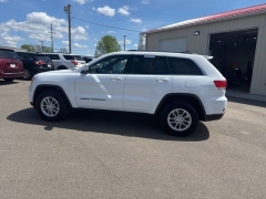 Used 2019  Jeep Grand Cherokee 4d SUV 4WD Laredo E at A&plus; Autobrokers near Mt&period; Vernon&comma; OH