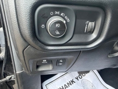 Used 2020  Ram 1500 4WD Crew Cab Big Horn at A&plus; Autobrokers near Mt&period; Vernon&comma; OH