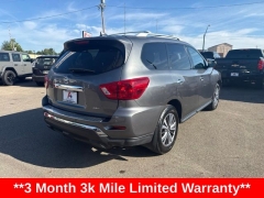 Used 2020  Nissan Pathfinder 4d SUV 4WD S at A&plus; Autobrokers near Mt&period; Vernon&comma; OH