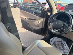 Used 2017  Hyundai Tucson 4d SUV AWD Limited at A&plus; Autobrokers near Mt&period; Vernon&comma; OH