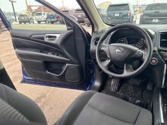 Used 2020  Nissan Pathfinder 4d SUV 4WD S at A&plus; Autobrokers near Mt&period; Vernon&comma; OH