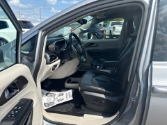 Used 2018  Chrysler Pacifica 4d Wagon Touring L at A&plus; Autobrokers near Mt&period; Vernon&comma; OH