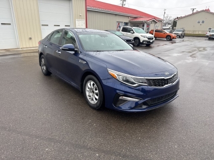 2020 Kia Optima LX's photo