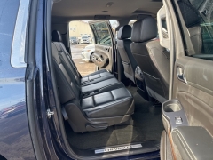 Used 2018  Chevrolet Suburban 4d SUV 4WD LT at A&plus; Autobrokers near Mt&period; Vernon&comma; OH