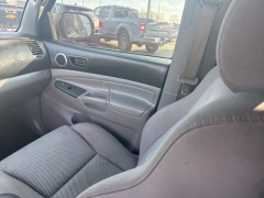 Used 2012  Toyota Tacoma 4WD Double Cab Short Bed Auto at A&plus; Autobrokers near Mt&period; Vernon&comma; OH