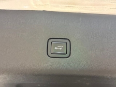 Used 2020  Chevrolet Traverse 4d SUV AWD LT Leather at A&plus; Autobrokers near Mt&period; Vernon&comma; OH