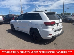 Used 2018  Jeep Grand Cherokee 4d SUV 4WD Laredo Altitude at A&plus; Autobrokers near Mt&period; Vernon&comma; OH