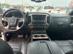 Used 2015  GMC Sierra 2500 4WD Crew Cab Denali at A&plus; Autobrokers near Mt&period; Vernon&comma; OH