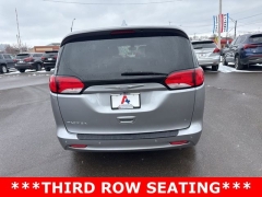 Used 2017  Chrysler Pacifica 4d Wagon Touring at A&plus; Autobrokers near Mt&period; Vernon&comma; OH