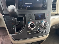Used 2017  Toyota Sienna 4d Wagon LE 8-Pass at A&plus; Autobrokers near Mt&period; Vernon&comma; OH