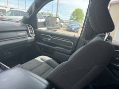Used 2019  Ram 1500 4WD Crew Cab Big Horn&sol;Lone Star at A&plus; Autobrokers near Mt&period; Vernon&comma; OH