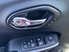 Used 2020  Jeep Cherokee 4d SUV 4WD Limited 3&period;2L at A&plus; Autobrokers near Mt&period; Vernon&comma; OH