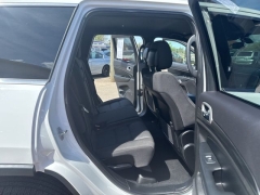 Used 2019  Jeep Grand Cherokee 4d SUV 4WD Laredo E at A&plus; Autobrokers near Mt&period; Vernon&comma; OH
