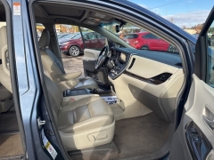 Used 2017  Toyota Sienna 4d Wagon XLE AWD at A&plus; Autobrokers near Mt&period; Vernon&comma; OH