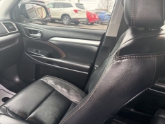 Used 2018  Toyota Highlander 4d SUV AWD XLE at A&plus; Autobrokers near Mt&period; Vernon&comma; OH