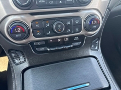 Used 2017  GMC Yukon 4d SUV 4WD Denali at A&plus; Autobrokers near Mt&period; Vernon&comma; OH