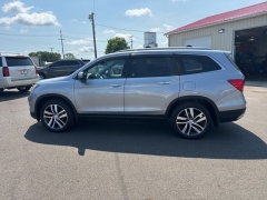Used 2017 Honda Pilot 4d SUV AWD Elite at A+ Autobrokers near Mt. Vernon, OH