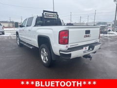 Used 2015  GMC Sierra 2500 4WD Crew Cab Denali at A&plus; Autobrokers near Mt&period; Vernon&comma; OH