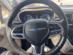 Used 2018  Chrysler Pacifica 4d Wagon Touring L at A&plus; Autobrokers near Mt&period; Vernon&comma; OH