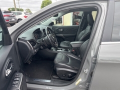 Used 2019 Jeep Cherokee 4d SUV 4WD Limited 3.2L at A+ Autobrokers near Mt. Vernon, OH